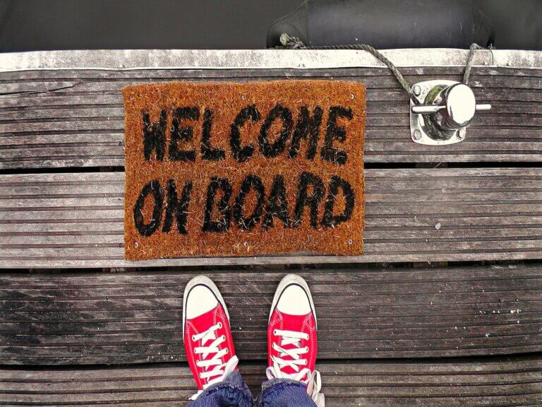onboarding onboard guide new hire newbie hiring team member welcome book hiring startup startups how to recruit recruitment welcome mat